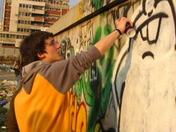 Praha 10 startuje projekt k ochraně soukromých domů proti graffiti