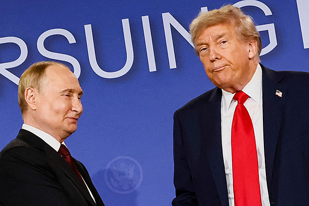 Odporná, ostudná, zbytečná, hodnotí na Ukrajině schůzku Trump–Putin