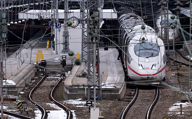 Připravte se na potíže. Deutsche Bahn uzavřely nejvytíženější německou trať