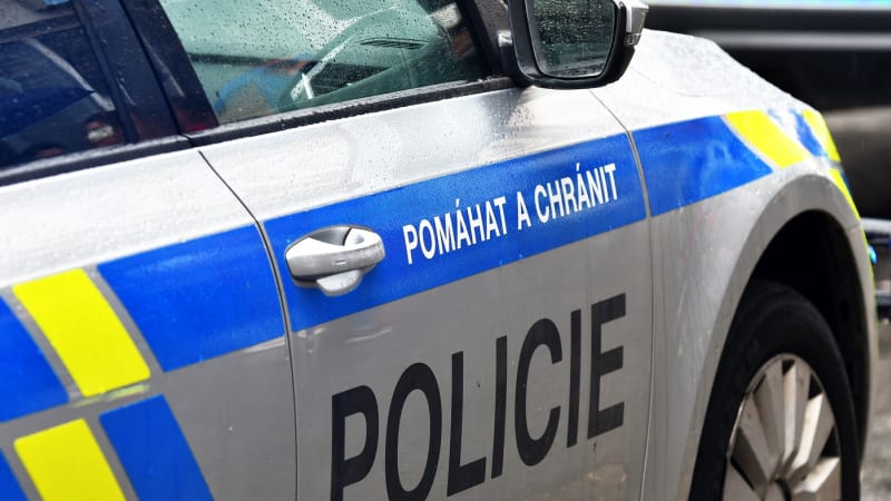 Policie našla pohřešovanou 12letou dívku z Prahy. Poslala zprávu, jako by se loučila