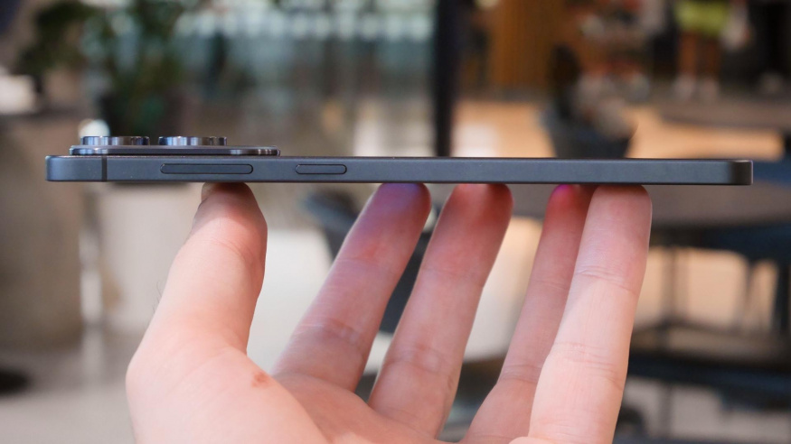 Samsung bije na poplach. Neúspěch tenkého S25 Edge může do hry vrátit Plus variantu