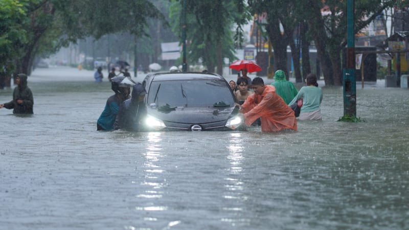 Smrtící bouře v Asii nejsou náhoda. Je to varování, míní vědci