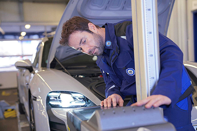 TÜV Report 2026: Bible ojetin velebí Mazdu 2 a odhaluje problémy elektroaut