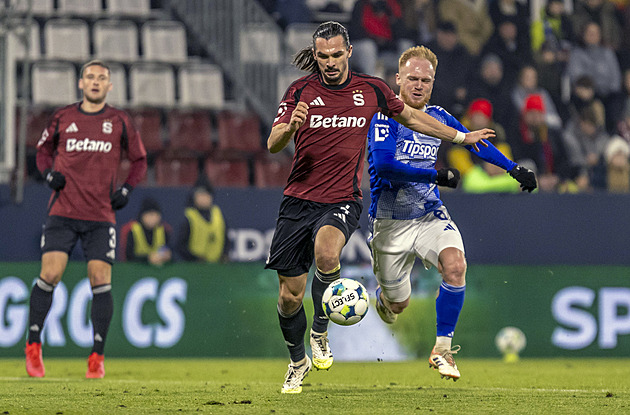 Šíp před misí na Gibraltaru: Umělá tráva? Musíme se držet našeho stylu