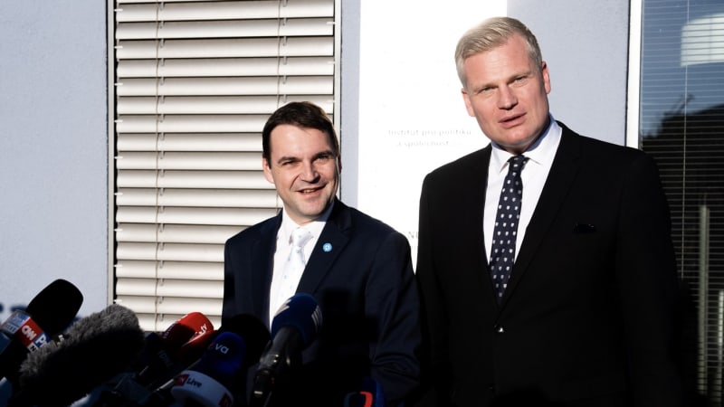 KOMENTÁŘ: Fiasko Motoristů zkraje vládnutí. Slovenský záskok se jim bude vracet jako bumerang