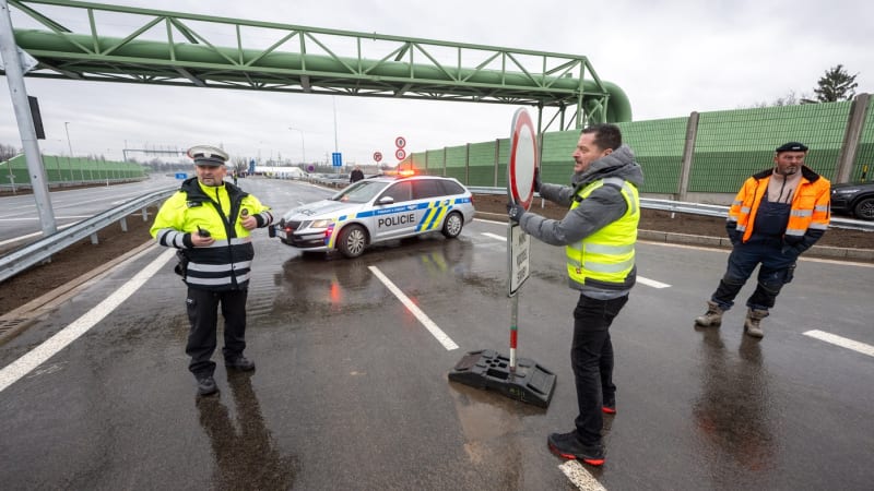 Na silnicích letos zemřelo historicky nejméně lidí. Bilanci může zkazit poslední den v roce