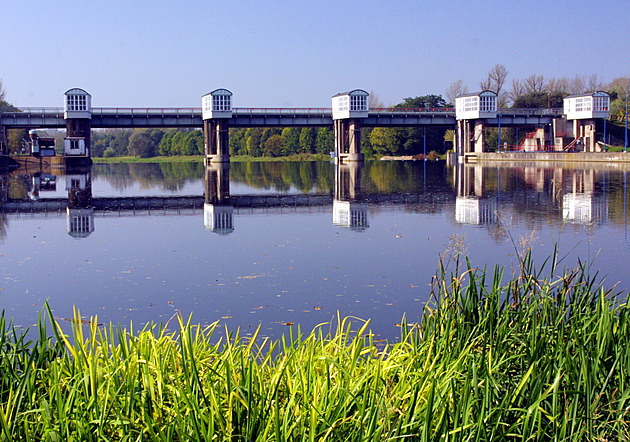 První krok ke splavnění Labe: stání pro lodě u pardubického zdymadla