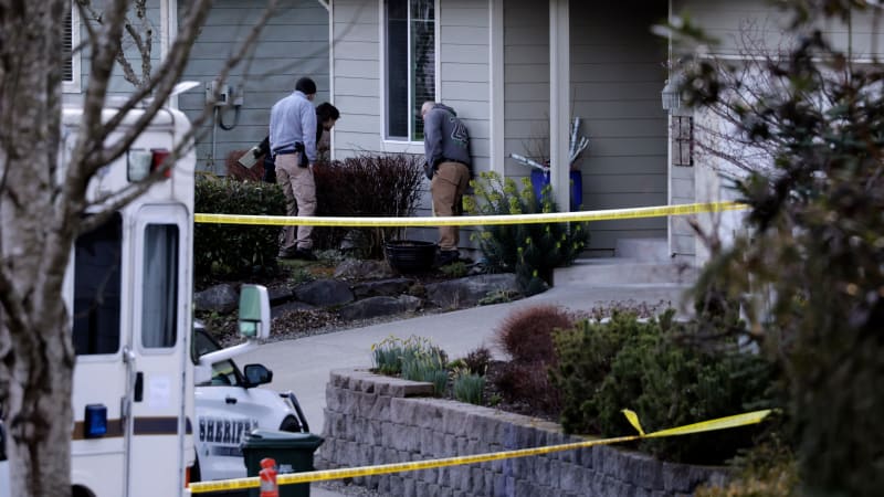 Krvavé ráno ve Washingtonu: Muž ubodal čtyři lidi, policie ho zastřelila. Útok obestírá záhada