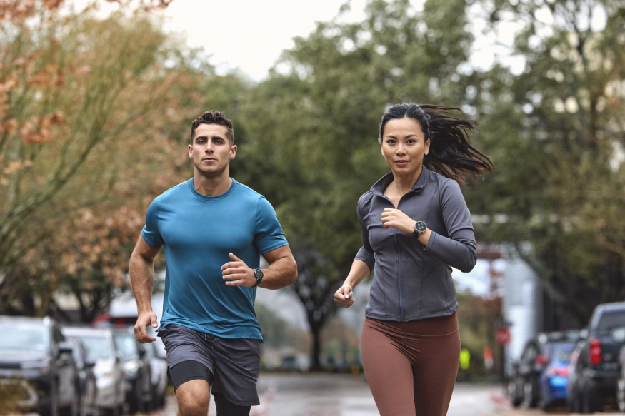 Amazfit Active 3 Premium míří do Česka: nárůživé běžce potěší sympatickou cenou