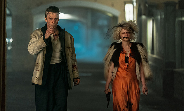 RECENZE: Christian Bale jako Frankenstein. Z krvavé romance Nevěsta! se točí hlava