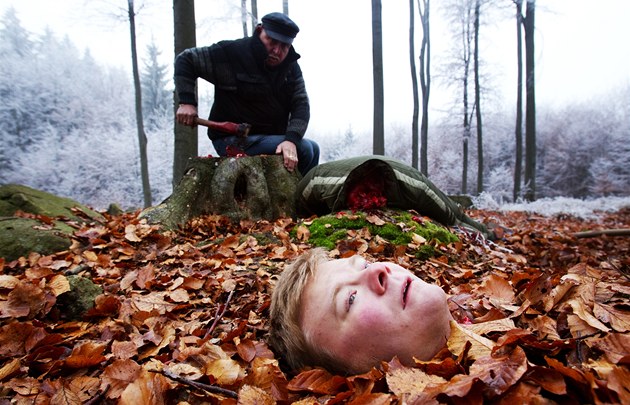 Kajínek, Návštěvníci, Hoří, má panenko. Sbormistra předcházela řada sporů