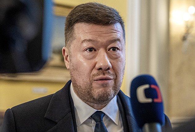 Koalice navrhuje zatím částečné zrušení poplatků pro Českou televizi i rozhlas