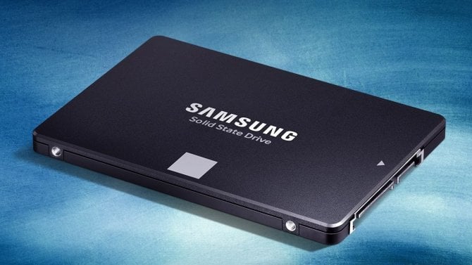 Paměťová krize přináší comeback starých SATA SSD: Samsung vydává nové SSD 870 Evo s větší kapacitou