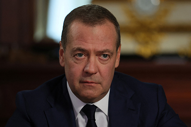 „Zfanatizovaní paraziti.“ Rusko nemá tolerovat možný vstup Ukrajiny do EU, říká Medveděv