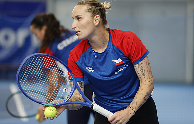 Strýcová vyhlíží fičák, Vondroušová je po čtvrt roce zpět a Valentová má dvojí stres