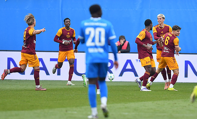ONLINE: Ml. Boleslav - Dukla 0:1, hosté mohou dohnat Baník, trefuje se Kreiker