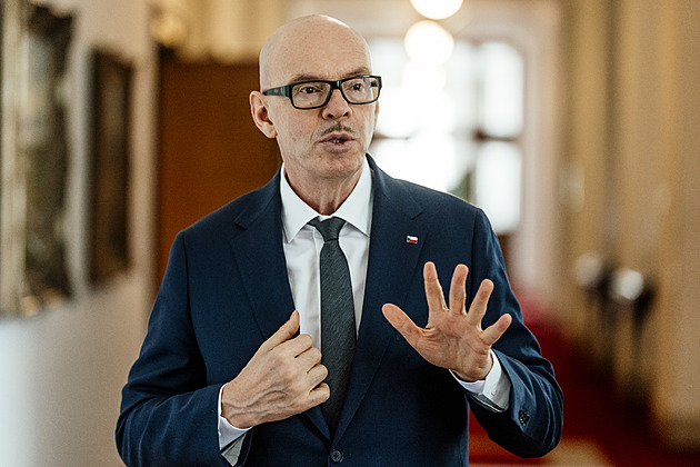 Perfektní zákony předkládá jen Bůh, říká ministr Klempíř. Bere vážně sílu ulice