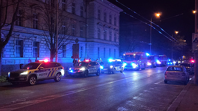 Všechny složky IZS cvičily v Budějovicích zásah proti útočníkovi v obchodním centru