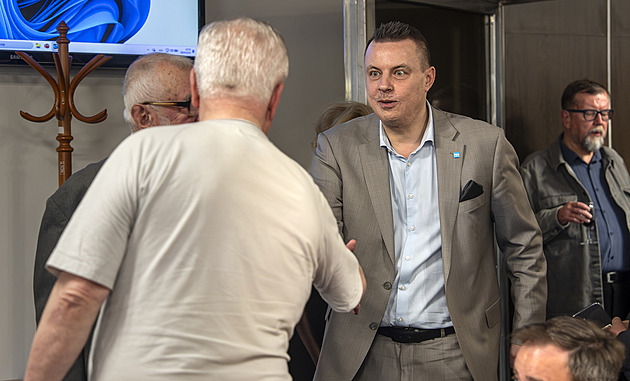 Od omluvy ke strašení Ku-klux-klanem. Jak Rajchlova politička měnila názor na Němce