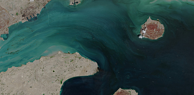 USA mají nový plán pro otevření Hormuzského průlivu, píše WSJ