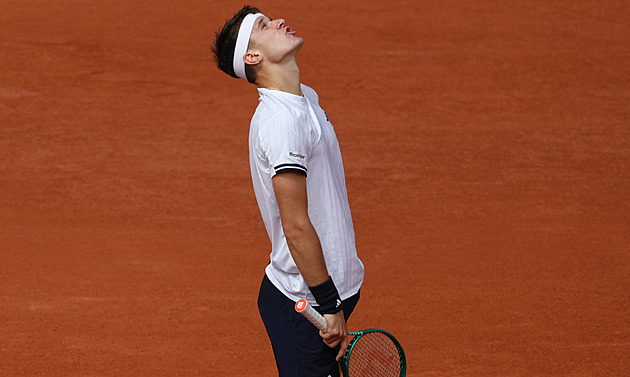 Roland Garros ONLINE: Menšíkovi se v semifinále nedaří, ztrácí i druhý set