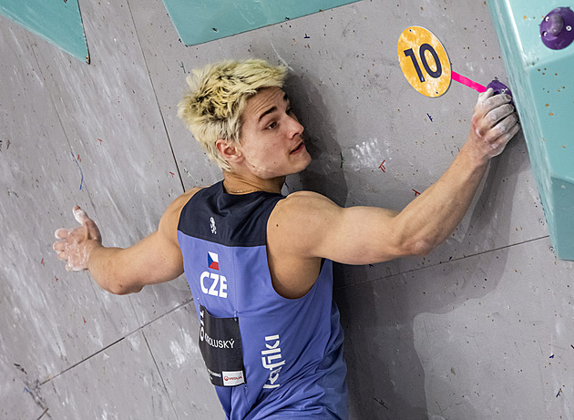 Pražské finále v boulderingu bude bez Čechů, Mokroluský skončil třináctý