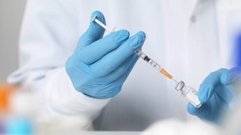 První vakcínu navrženou AI testují na lidech. „Superantigen“ má zabránit pandemiím