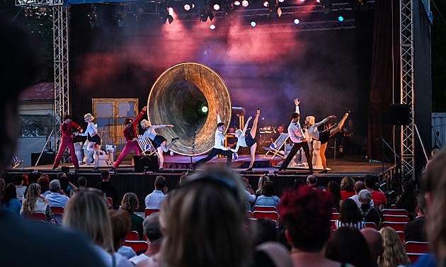 Vystoupí Korn či Burešová. Oblíbený festival se přesouvá do Letního kina