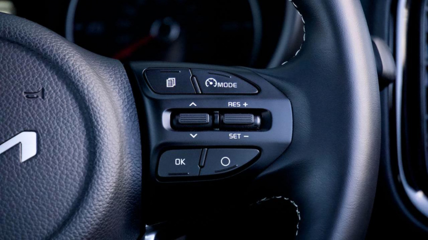 Od vzteklého inženýra k autopilotům: fascinující příběh vývoje tempomatu